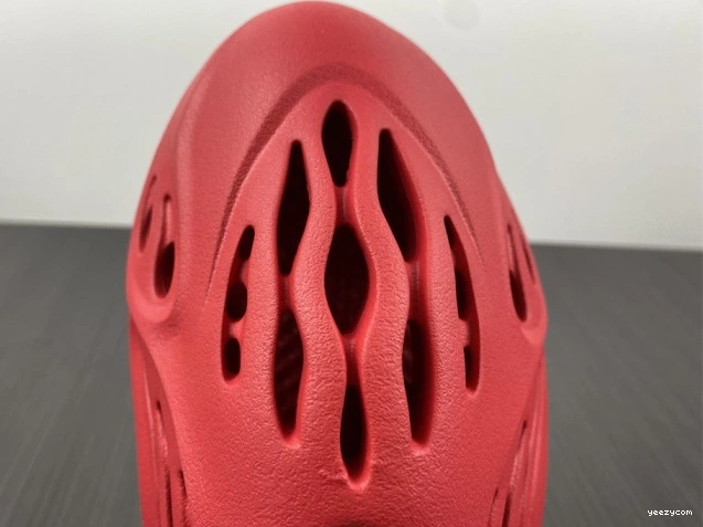 Yeezy CW3355 Adidas Foam Red 0707